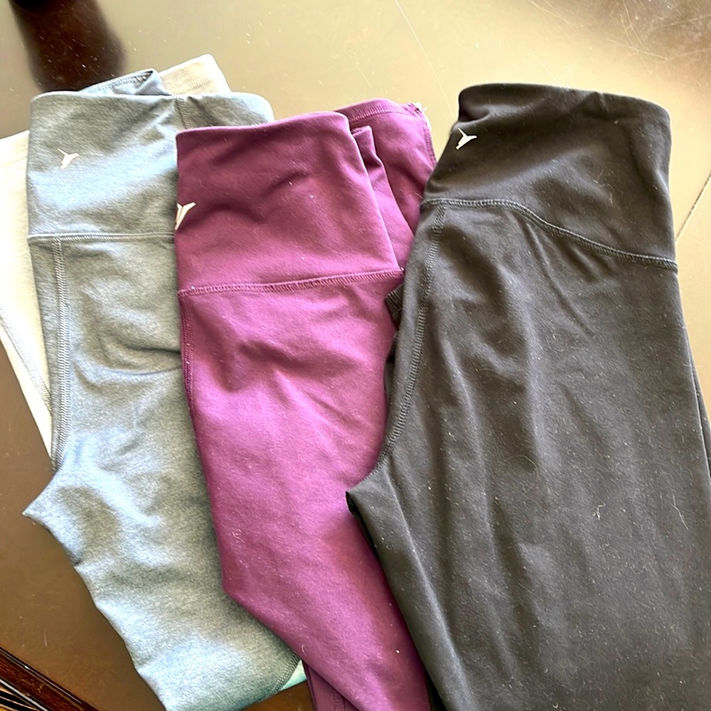 3 pairs of Women’s Old Navy Leggings
